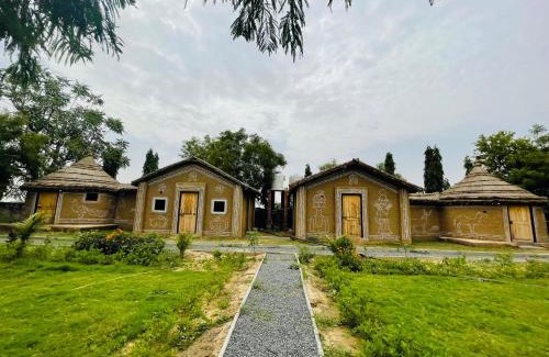 Khattalwada House | The hut house