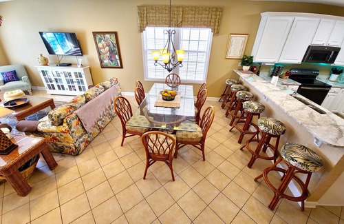 Surfside Beach House | The Ideal Vacation ~ Private POOL, Perfect Location ~ Spacious & Clean