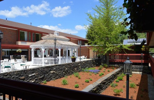 Bernardston Hotel | The Inn at Crumpin-Fox