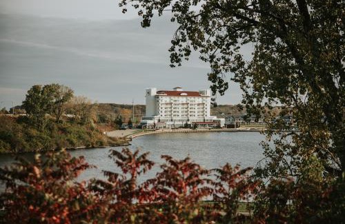 Saint Joseph Resort | The Inn at Harbor Shores