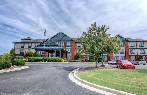 Wallace Hotel | The Inn at River Landing