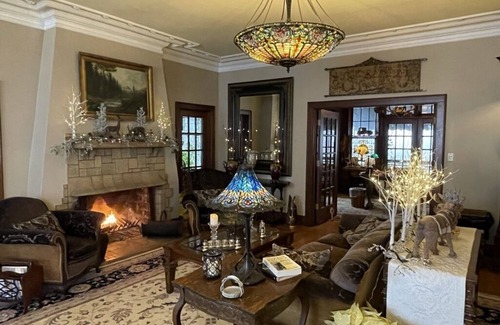 Sonora Hotel | The Inn on Knowles Hill