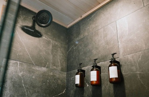 Knoxville Cabin | The Iris: Secluded Nordic style tiny home