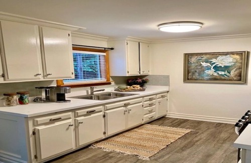 East Side Costa Mesa House | The Islander: A Beautiful Bahamian retreat next to Newport Beach