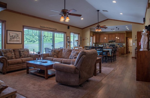 Bradley House | The J's Nest is a Country Delight!