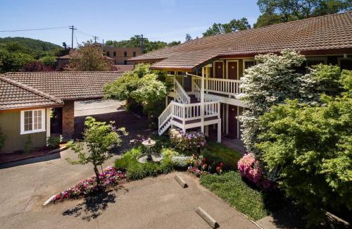 Glen Ellen Hotel | The Jack London Lodge