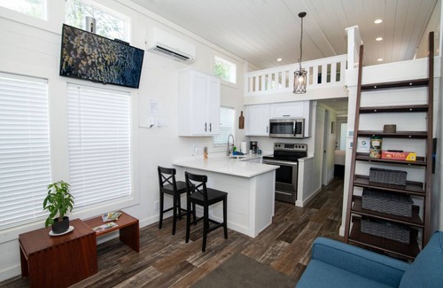 Salem House | The Jocassee Tiny House