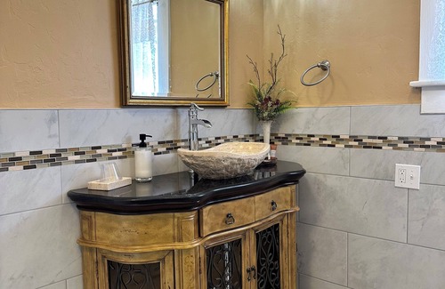 Guthrie Bed & Breakfast | The Judge's Chambers