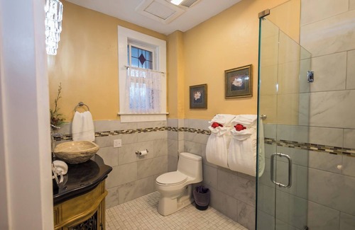 Guthrie Bed & Breakfast | The Judge's Chambers