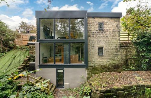 Cragg Vale House | The Keep at Castlegate - Luxury detached retreat in Cragg vale, Hebden Bridge
