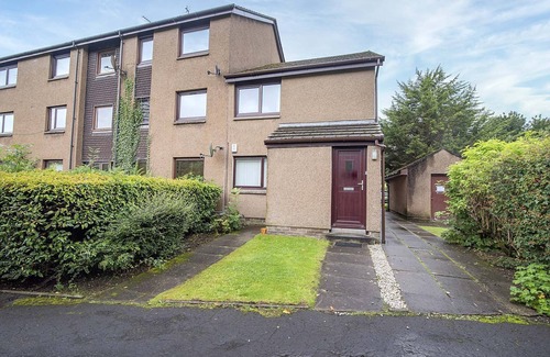 North West Cottage | The Kelvin: Peaceful West End River View Property
