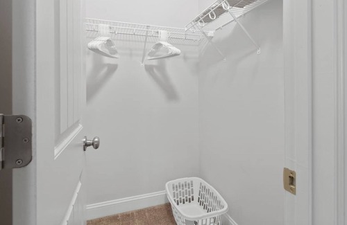 Westgate House | The KINGS Suite Sleeps 6 2Bedroom 2 1/2 Bath