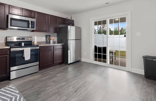 Westgate House | The KINGS Suite Sleeps 6 2Bedroom 2 1/2 Bath