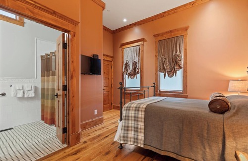 Custer Hotel | The Kleemann House