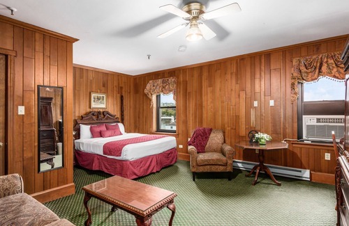 Marietta Hotel | The Lafayette A grand Riverboat Era Hotel