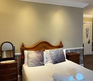 Beverley Hotel | The Lairgate