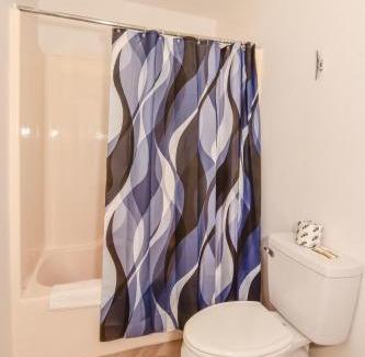 Laurie Hotel | The Lake House Inn