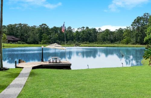 Brent House | The Lake House, Pool, Dock and Lake Access, Pensacola