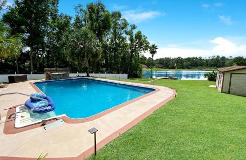 Brent House | The Lake House, Pool, Dock and Lake Access, Pensacola