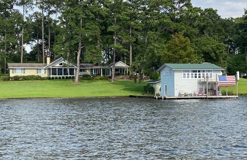 Cordele House | The Lake House