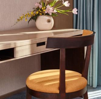Haidian Hotel | The Lakeview Hotel