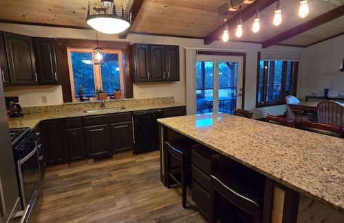 Necedah House | The Land in the Pines-Cabin