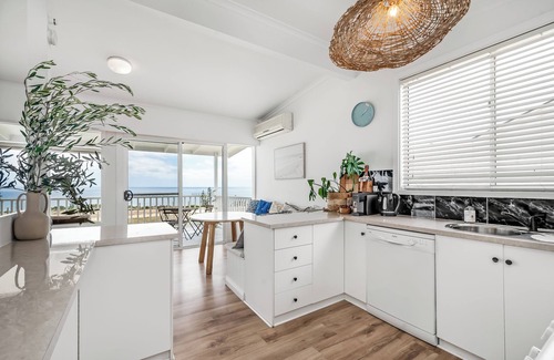 Aldinga Beach House | The Landing, Aldinga Beach | Beachfront, Pool Wood fire, Mclaren Vale Wineries