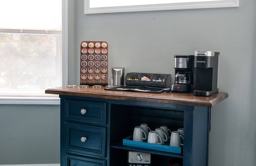 Atchison House | The Landing is a Cheerful 3 bedroom 2 bath home!