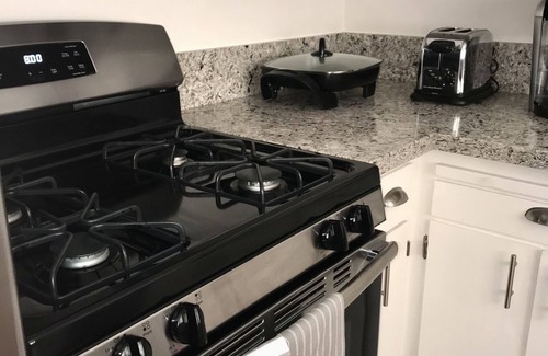 Millbrae Apartment | The Landing Stirp - 5min from SFO