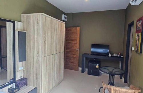 Thung Song Hong Apartment | The Lantern Suites Apartment with Maid Service