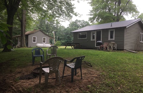 Walkerville House | The Last Resort: cabin 1