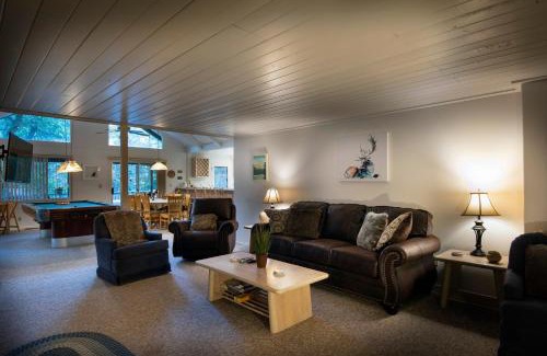 North Wawona House | The Last Resort