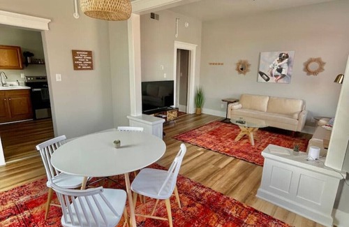 Martinsburg Apartment | The Lazy Loft 2 bedroom apartment