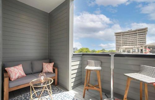 Hillsboro Village House | The Lemon Drop Walk to Cafes Shops & Vandy