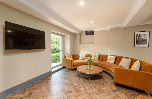 Fremington House | The Library Suite