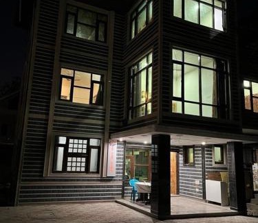 Brein Hotel | THE LIGHT HOUSE , Srinagar