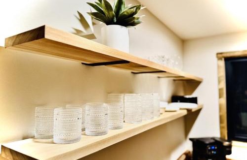 Ironton House | The Linkin, a cozy mountain cabin with King Bed