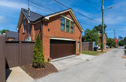 Germantown Apartment | The Livery on 5th, Unit B