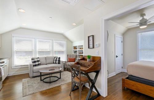 Germantown Apartment | The Livery on 5th, Unit B