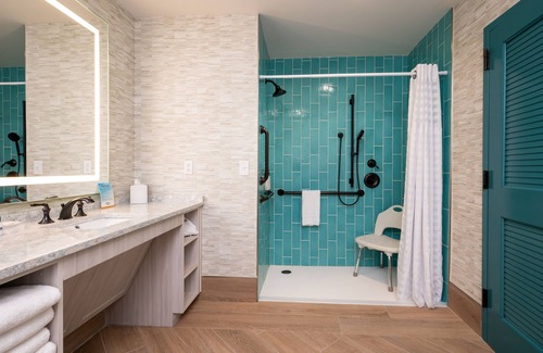 Gatlinburg - Pigeon Forge Hotel | The Lodge at Camp Margaritaville