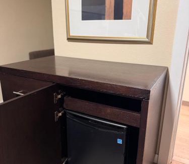 Tulelake Hotel | The Lodge Tulelake