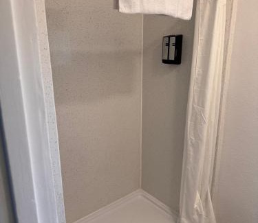 Tulelake Hotel | The Lodge Tulelake