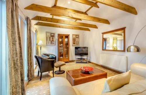 Grimsby House | The Lodge - Uk44516