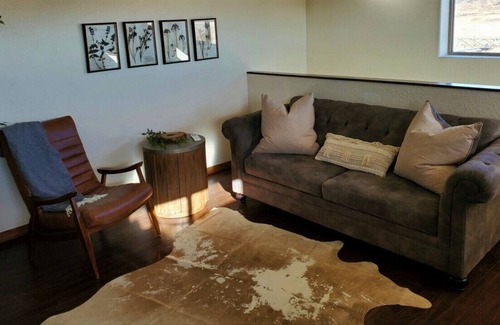 Sturgis Apartment | The Loft at Raz Hideaway Mountain Ranch!