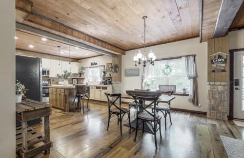 Cottontown House | The Log Palace Private Guest Suite cabin