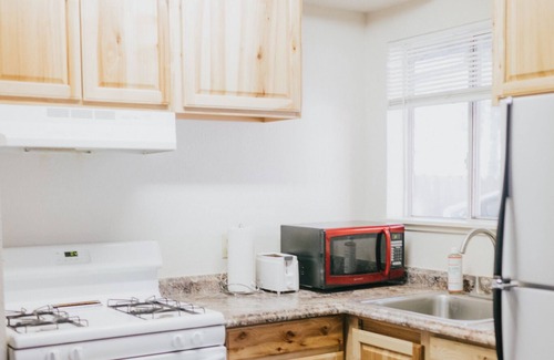 Long Barn Cabin | The Long Barn Lodge - Homey Cabin A