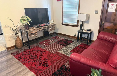 Champaign House | The Love Shack close to U of I