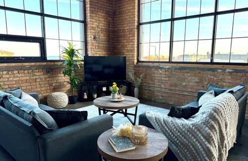 Canal Park Apartment | The Luxe Loft in Canal Park | NEW- Boho-Chic