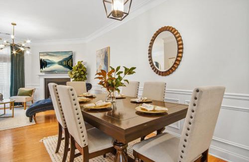 South Downtown House | The Luxe on 16th Steps to Atlantic Station