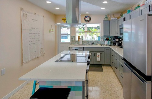 Indian Rocks Beach House | The Luxury Golf Cart Hideaway at IRB - Golf Cart Peaceful hideaway at the Beach